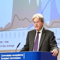 Virus uncertainty, energy prices threaten EU recovery