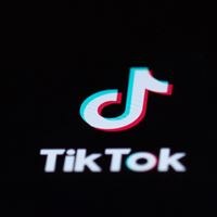 Commission suspends TikTok on its corporate devices