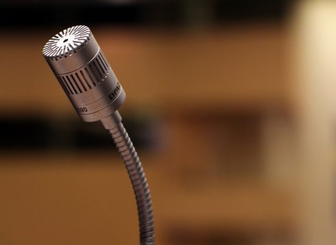 Microphone - Image by Maike and Bjorn Broskamp on Pixabay