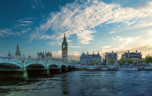 London Westminster - Image by Pete Linforth on Pixabay