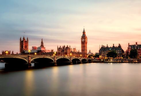 London Cityscape - Image by David Mark on Pixabay