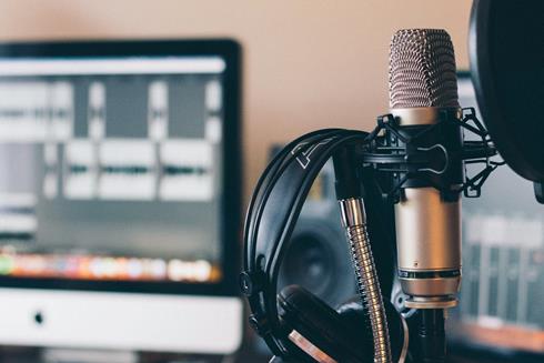 Radio studio microphone - Photo by Will Francis on Unsplash