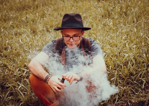 Vaping - Photo by Eduardo Lempo on Pexels