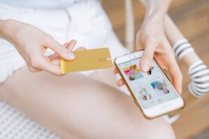 Shopping online - Photo by Leeloo The First on Pexels